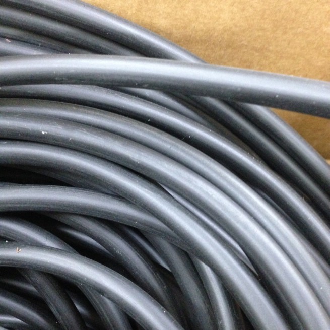 Шнур-ущільнювач гумовий 8 мм чорний