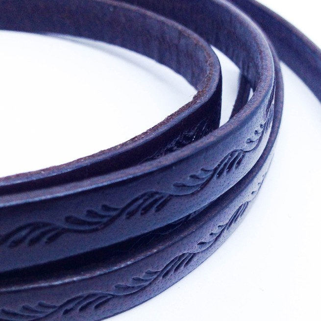 Шнур шкіра STAMP 8х2 мм тип U0573 / 1 коричневий шоколад Італія