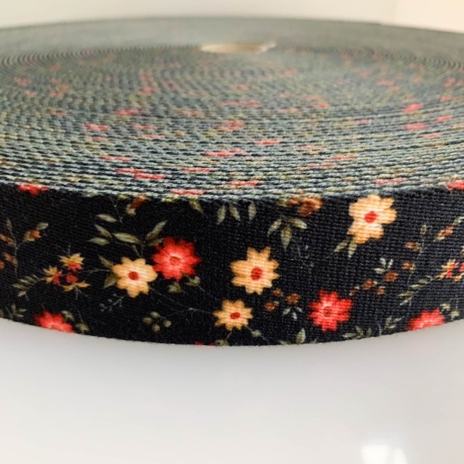 Стрічка ремінна 40 мм нейлон чорний квіти Італія