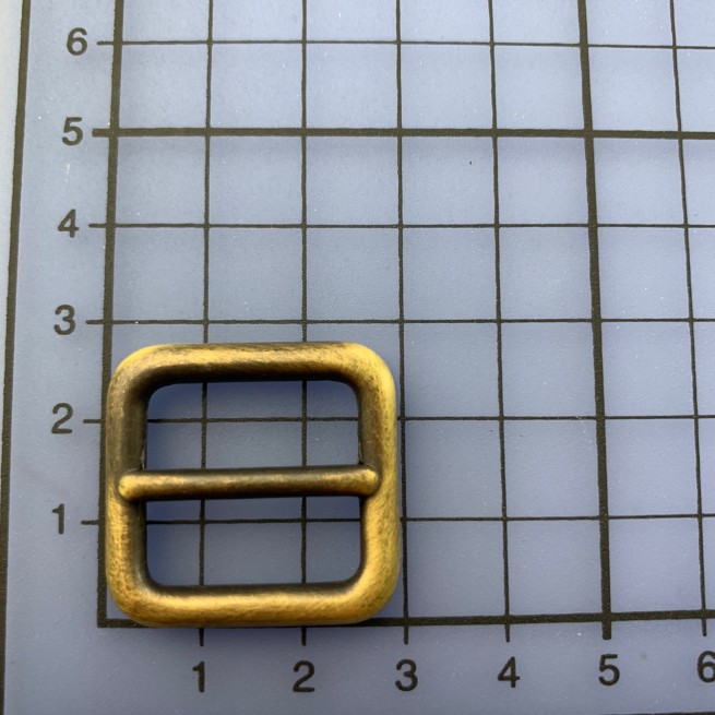 Рамка ЛАТУНЬ 20x19x4 мм тип C5047 з перегородкою