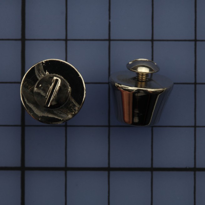 Ніжка для сумки НІКЕЛЬ конус з гвинтом 15 мм тип D1054