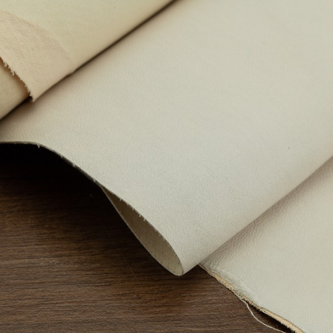 Шкіра одягова стрейч Magisco білий молоко 0,6 Франція