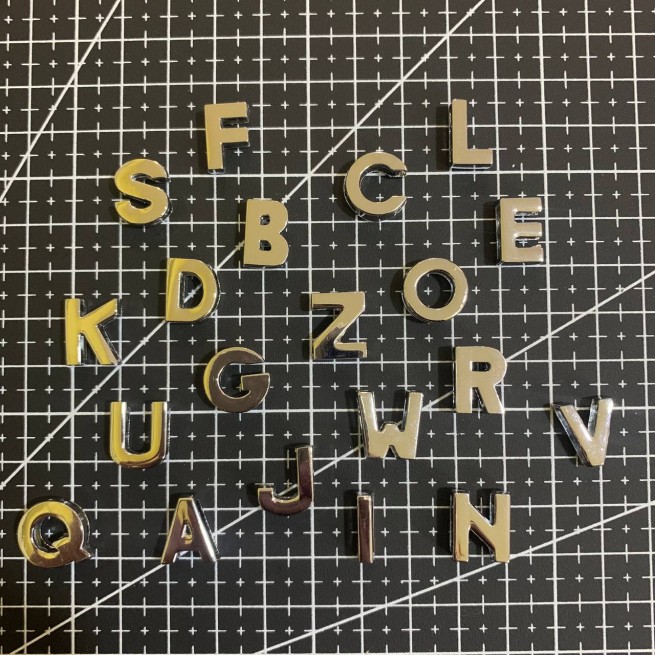 Буква Q ХРОМ 10х2 мм