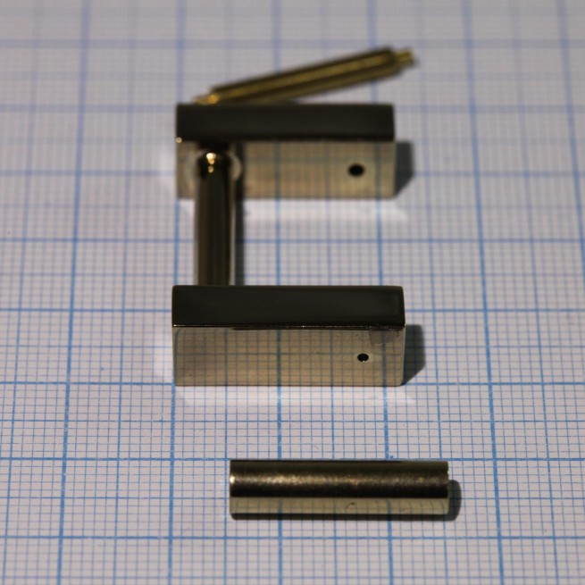 Тримач СВІТЛЕ ЗОЛОТО рамка 20 мм