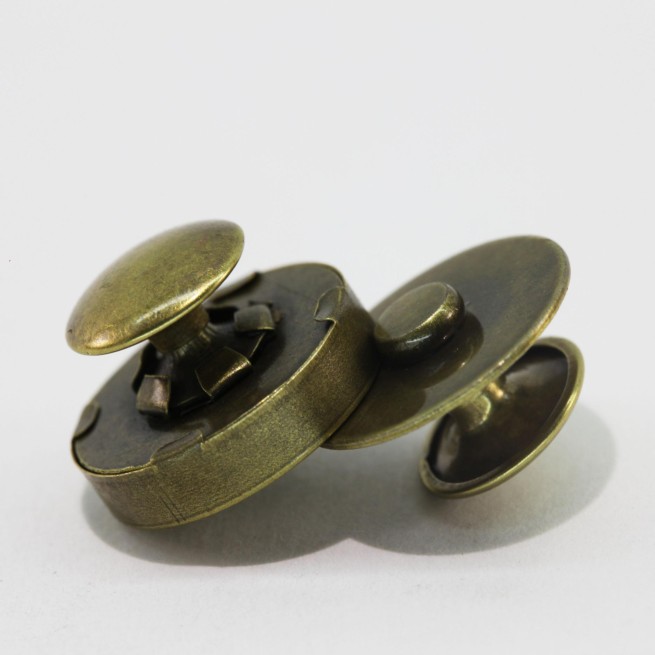 Кнопка магнітна на хольнітені ЛАТУНЬ 14 мм