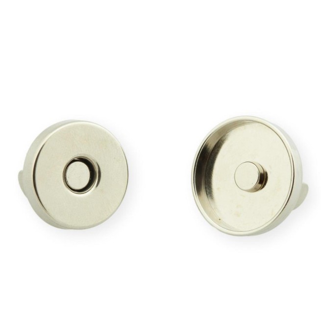 Кнопка магнітна НІКЕЛЬ 18 мм з вусиками