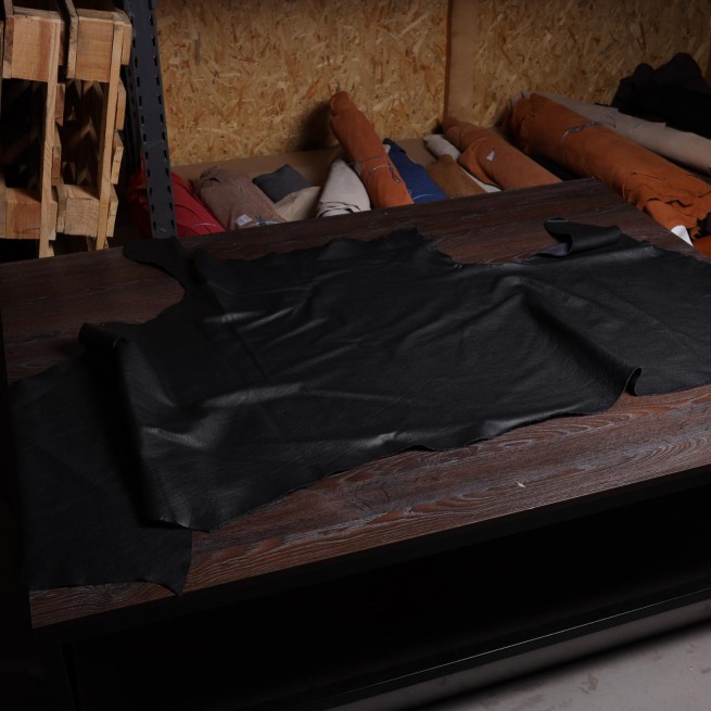 Шкіра меблева MADRAS чорний 0,8-1,0 Італія