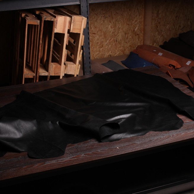 Шкірпідклад яловий чорний NIGHT н/матов 0,9