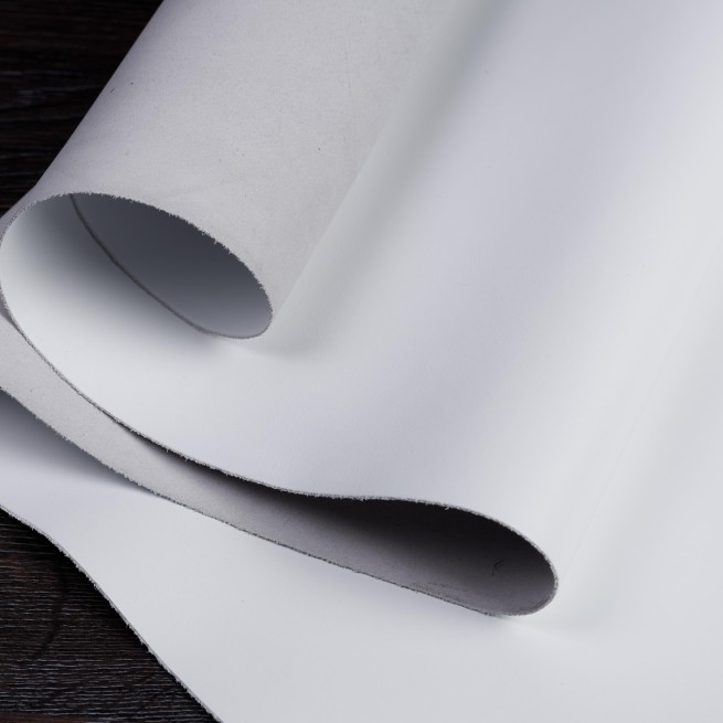 Шкіра ВРХ КАЙЗЕР білий 1,4-1,6 н/глянець