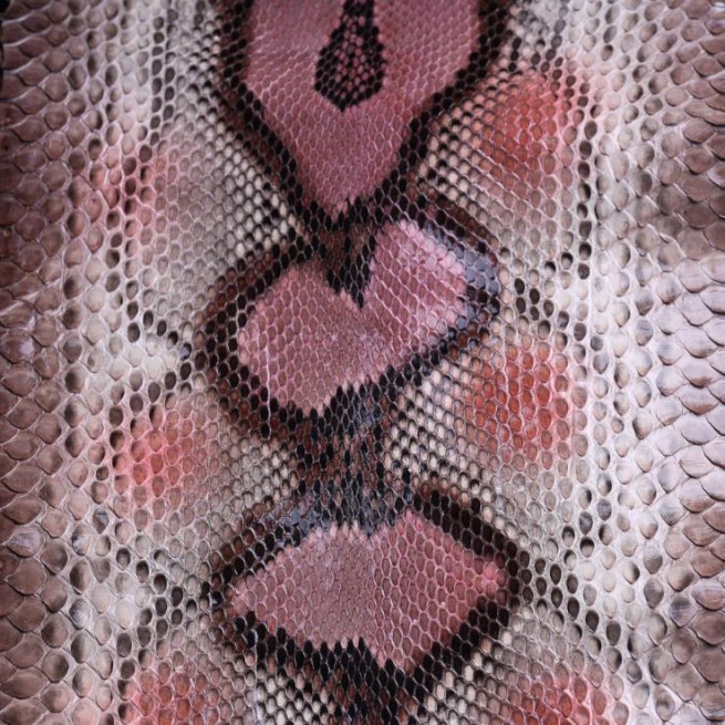 Питон натуральный №45 беж с розовым глянец