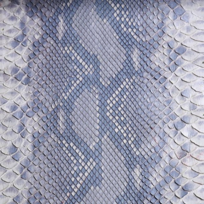 Питон натуральный №40 белый с сиреневым